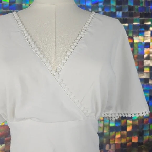 White Wrap Top Cropped Blouse Pom Trim Short Sleeve V Neck Elegant - Picture 3 of 7